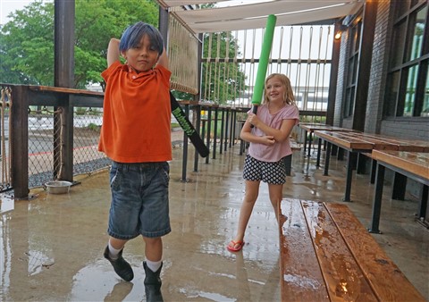 rainy day patio at PHP S Lamar pinthouse pizza