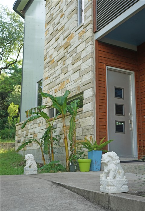 Foo Lions at Austin ModHouse