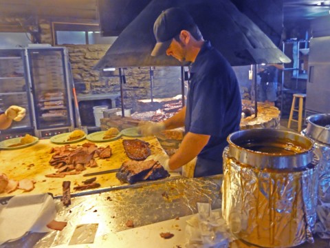 the meat chopper guy at driftwood salt lick texas best barbecue the meat chopper guy at driftwood salt lick texas best barbecue