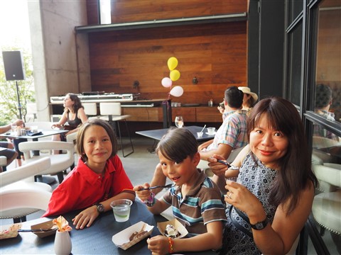 trace austin w hotel patio 