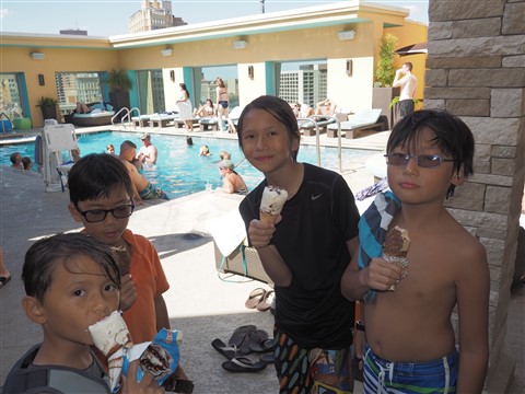 hotel la contessa san antonio pool ice cream party