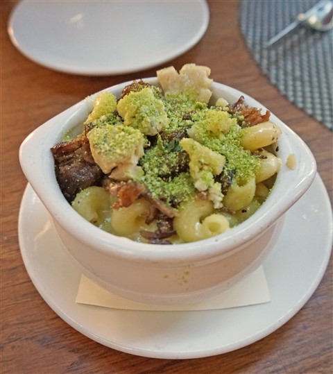 burnt ends mac and cheese trace HH w hotel austin 