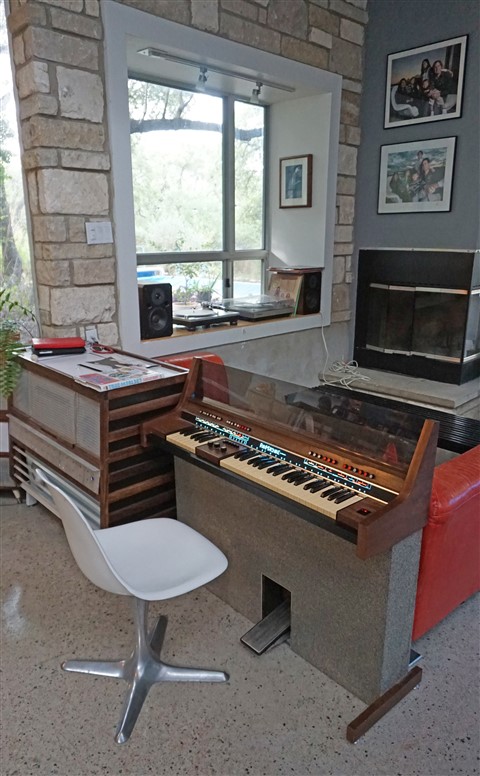 uhura burke chair console baldwin fun machine