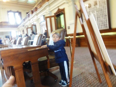 toddler invaes texas house of representatives toddler invaes texas house of representatives