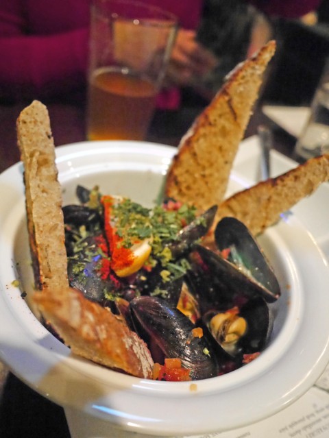 PEI mussells tapasitas happy hour austin tapas