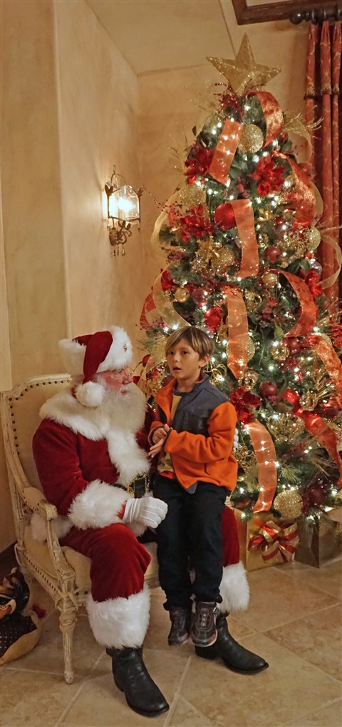 santa clause at hotel granduca austin 