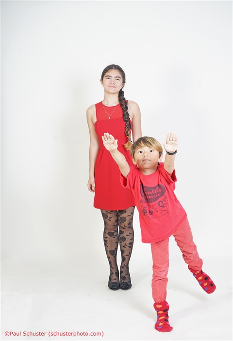 franklin bbq shirt pose 