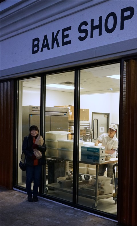 easy tiger bakery at the linc 