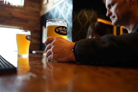 lone pint yellow rose hops and grains mosaic ipa austin craft pride