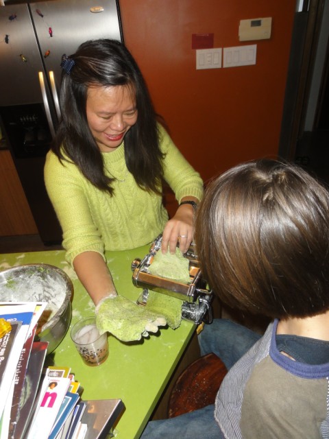 spinach pasta dough and the pasta machine spinach pasta dough and the pasta machine