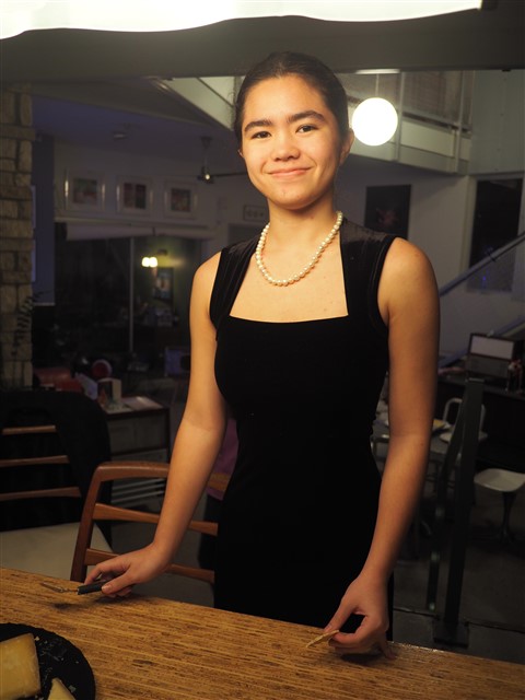 great posture with pearls