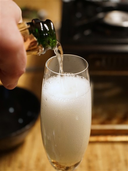 piper champagne tiny bubbles