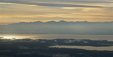 sun setting over lake champlain burlington vt