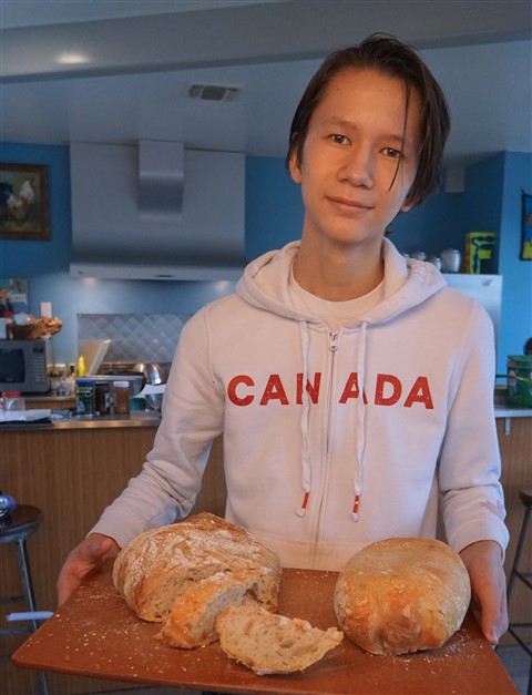 high school dude makes amazing bread at home