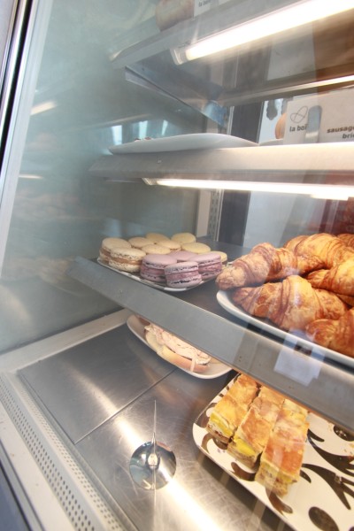 delicious macaroons at la boite