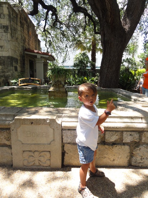 bowie fountain at the alamo bowie fountain at the alamo