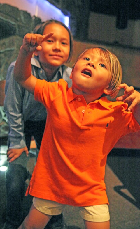 benihana dallas statue boy