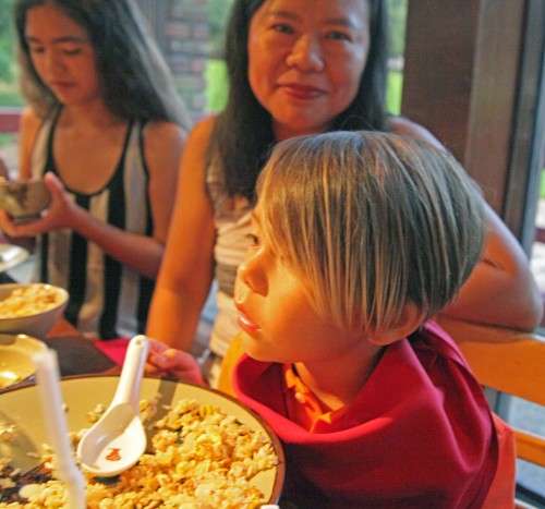 boy at benihana dallas enjoys the teppanyaki show