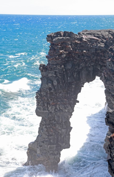 sea arch hawaii volcano national park