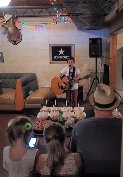 rodney hentry waylon dangerously delicious pies austin 