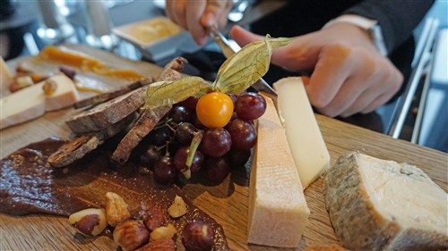 quebec cheese plate from bistro le sam