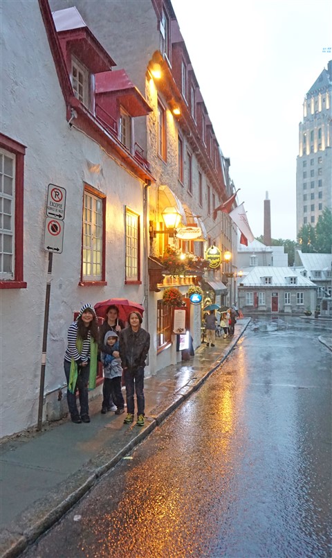 quebec cold and rainy summer night