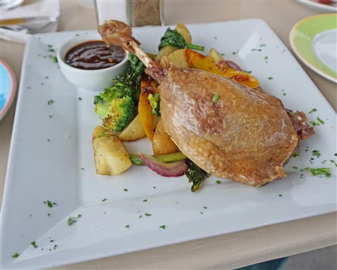 duck confit bistro de la plage ile d'orleans