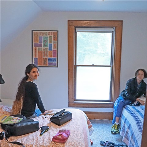 kids on elecronic devices glover vt