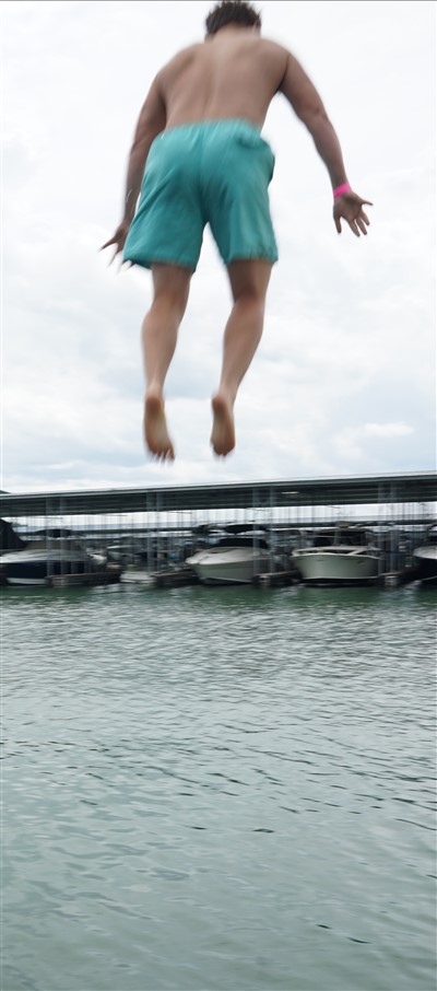 lake travis houseboat jump