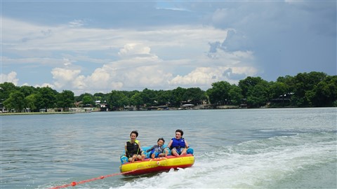 lake mcqueeny tx