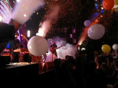 flaming lips confetti and balloons