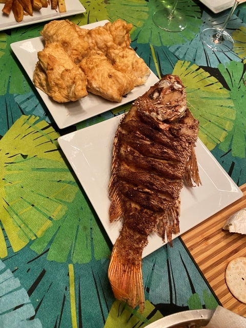whole fried snapper 