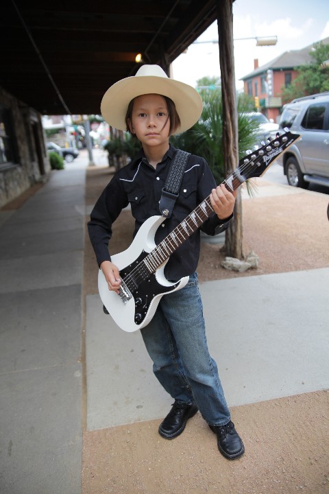 9 yo guitar artist at stubb's bbq 9 yo guitar artist at stubb's bbq