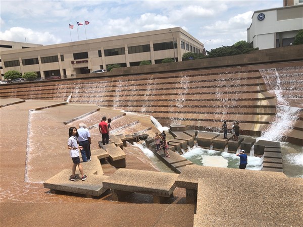 fort worth water gardens logan's run