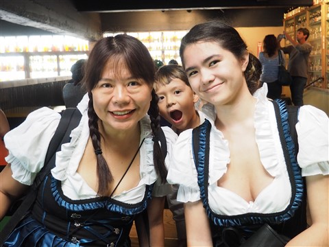 dirndle dress new braunfels wurst fest