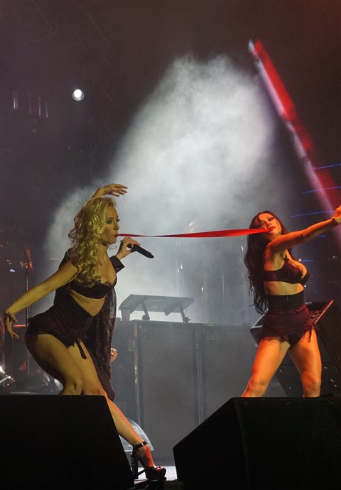 jane's addiction dancers fun fun fun fest austin