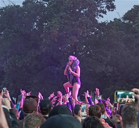 peaches crowd joint fun fun fun fest austin 