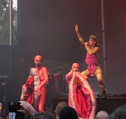 peaches vaginas at fun fun fun fest austin 