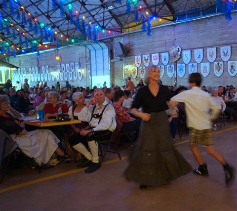 wurstfest dancers 2015