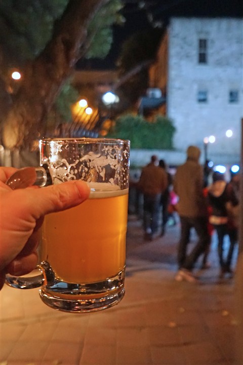 Lone Pint by Yellow Rose