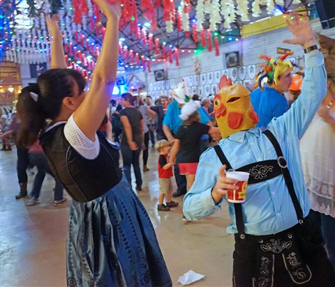chicken dancing the chicken dance wurst fest 