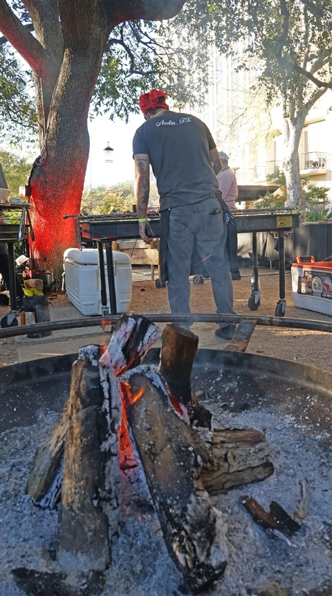 fire pit at four seasons cochon 555 austin tx 2016
