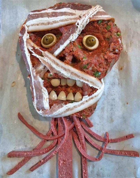 spooky halloween zombie head meatloaf