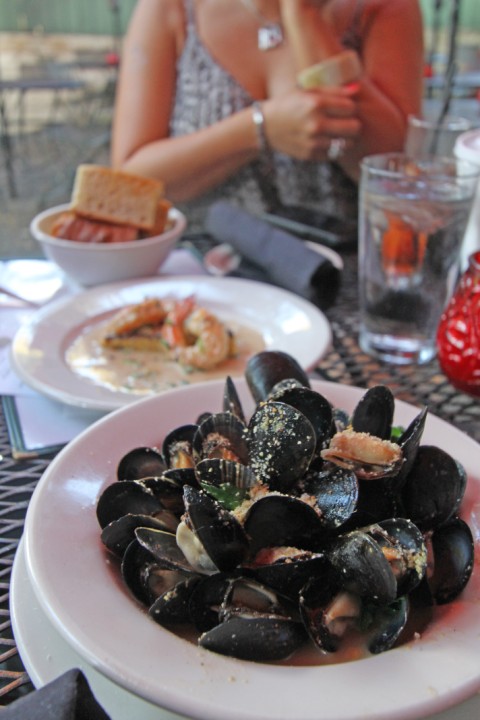 botticelli's austin beer garden happy hour PEI mussels $5 botticelli's austin beer garden happy hour PEI mussels $5