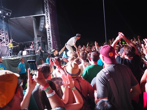 stuart murdoch belle and sebastian acl crowd 2014