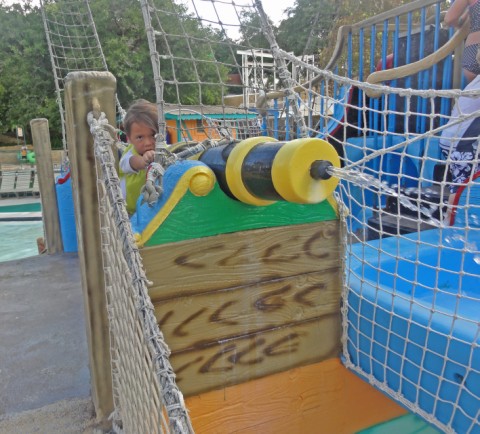 schlitterbahn new braunfels tubenbach kiddie pool pirate ship water cannon schlitterbahn new braunfels tubenbach kiddie pool pirate ship water cannon
