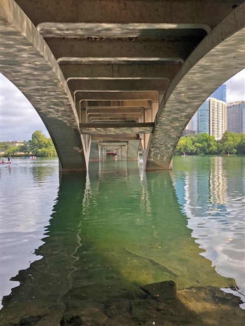 austin hike and bike trail lake