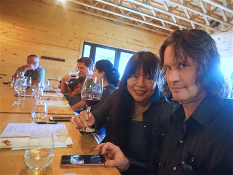 caveman selfie at huhlman wine fredericksburg tx